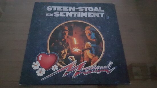 NORMAAL - STEEN-STOAL EN SENTIMENT