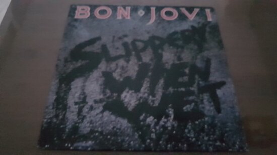 BON JOVI SLIPPERY WHEN WET