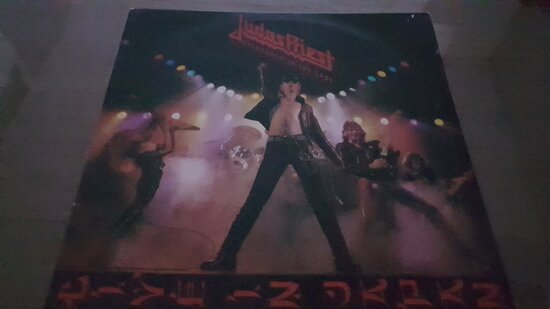 JUDAS PRIEST - UNLEASHED IN THE EAST
