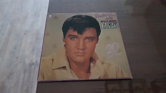 ELVIS PRESLEY 20 LOVE SONGS