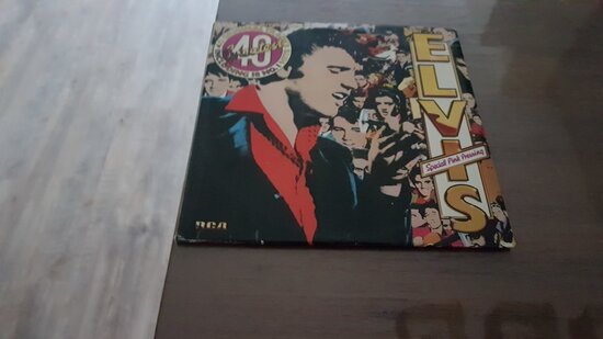 ELVIS 40 GREATEST HITS 2LP'S