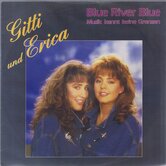 GITTE-UND-ERICA-BLUE-RIVER-BLUE